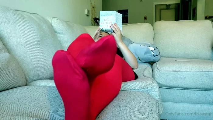 Pantyhose Feet Rubbing ASMR - LISA ASMR - MP4
