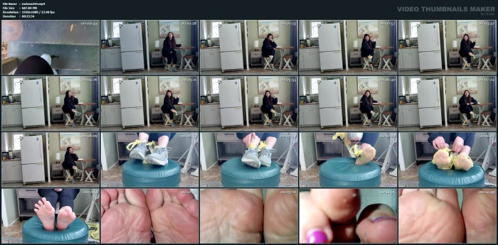 Smelliest Feet Ever ASMR - LISA ASMR - MP4