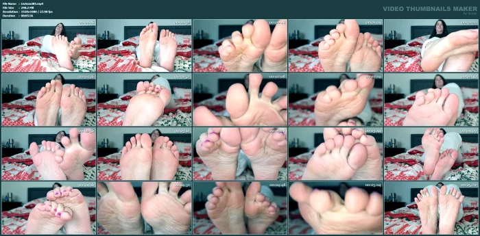Toe Wiggling With Feet Song ASMR - LISA ASMR - MP4