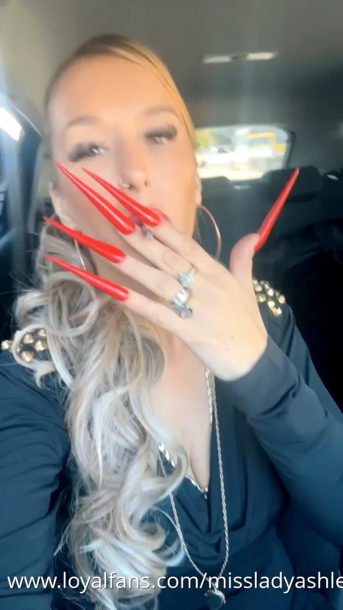Badass Smoking Queen - MLA AKA MISS LADY ASHLEY - MP4