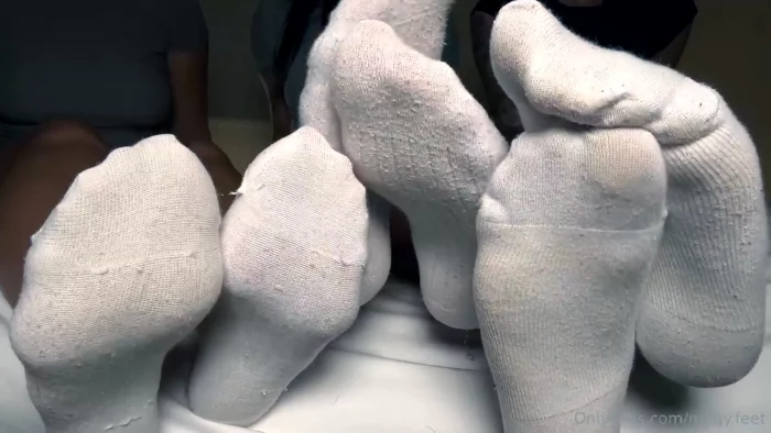 Wanna Sniff? - MEGY FEET - MP4