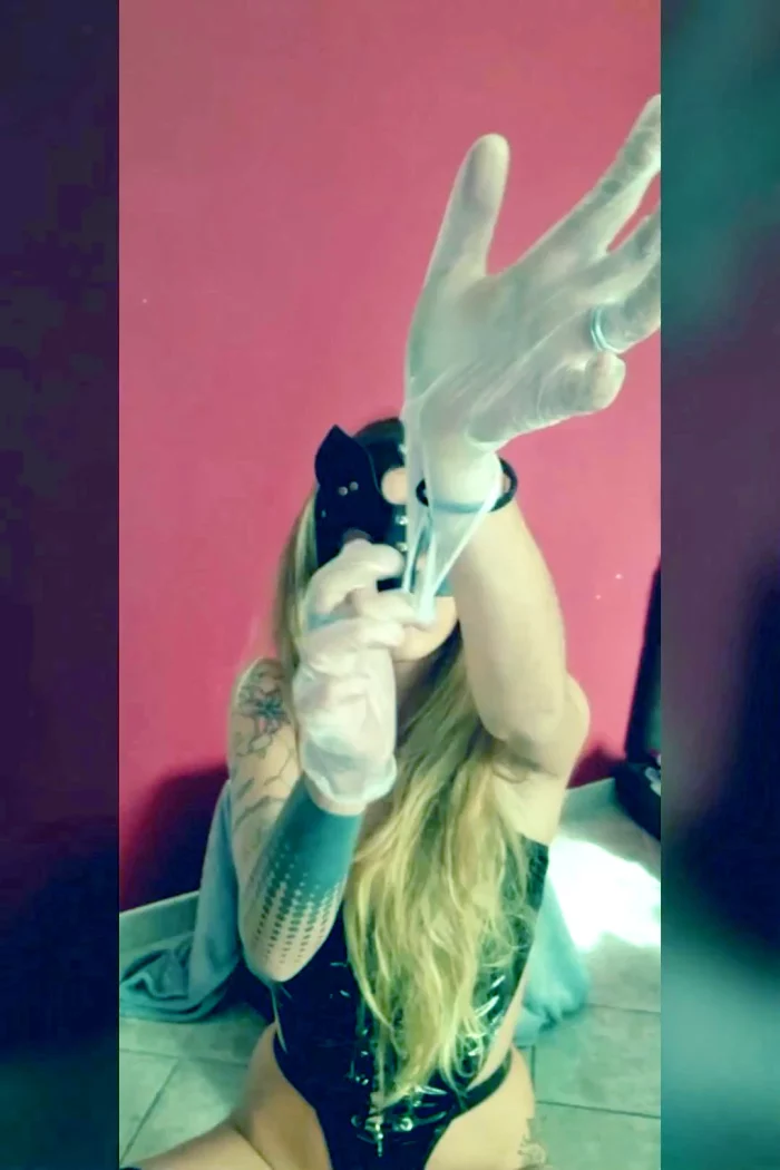 Mistress Magda With Gloves - MISTRESS MAGDA - MP4