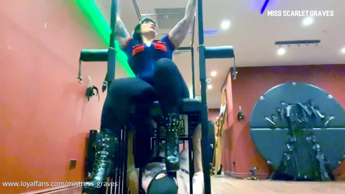 The Caged Boot Cleaning Butler! Part 2 - MISS SCARLET GRAVES - MP4