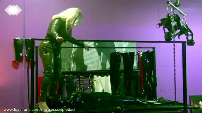 Full Latex For My Slut And Me At The Vacbed - MISTRESS SINPIEDAD - MP4