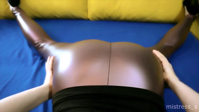 You Should Look This Tight Ass In Red Leather Leggings! - MISTRESS_S - MP4