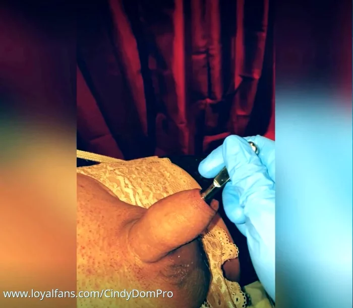 Big Urethral Plug - MISTRESS CINDY - MP4