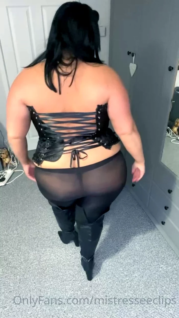 Dressing A Sissy - MISTRESS ECLIPSE - MP4