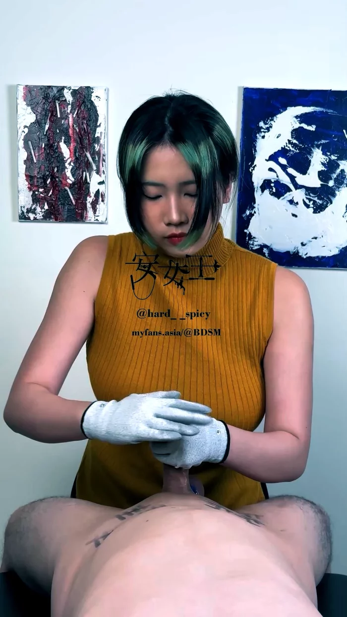 Glans Scrubbing With Rough Gloves - MISTRESS ANN - MP4