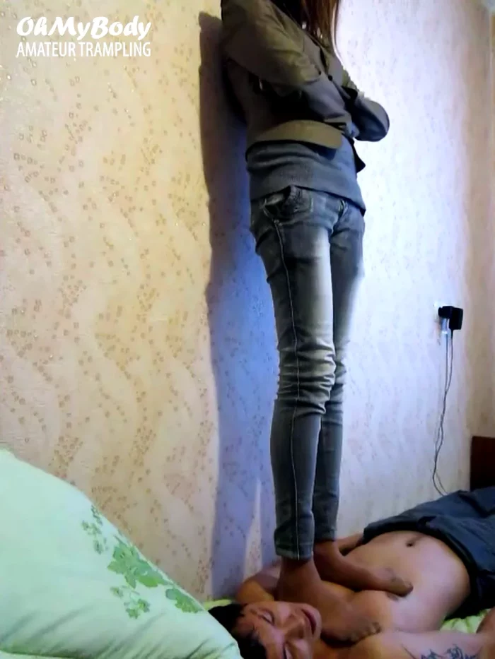 Young Karina (18yo) Stands On Me For A Long Time - OHMYBODY - MP4