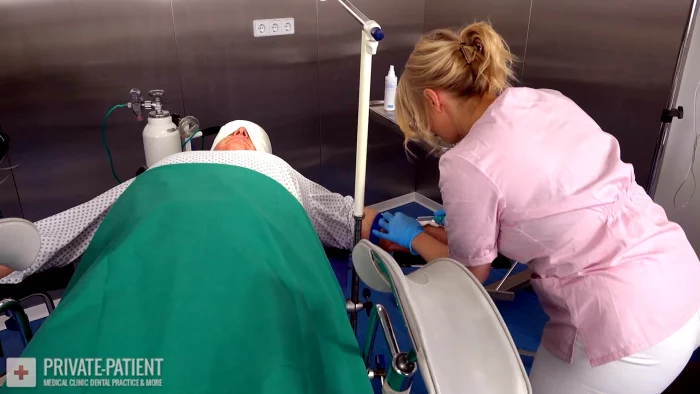 Welcome Dr. Malina 01 - PRIVATE-PATIENT - MP4