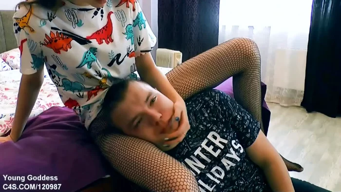 Scream For Me - YOUNG GODDESS - MP4