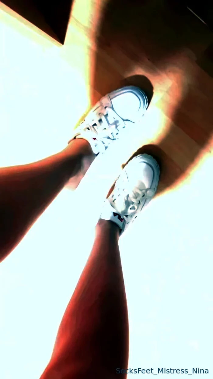 I Know You're Getting Weak With My Sweet Nylon Feet - SOCKSFEET MISTRESS NINA - MP4