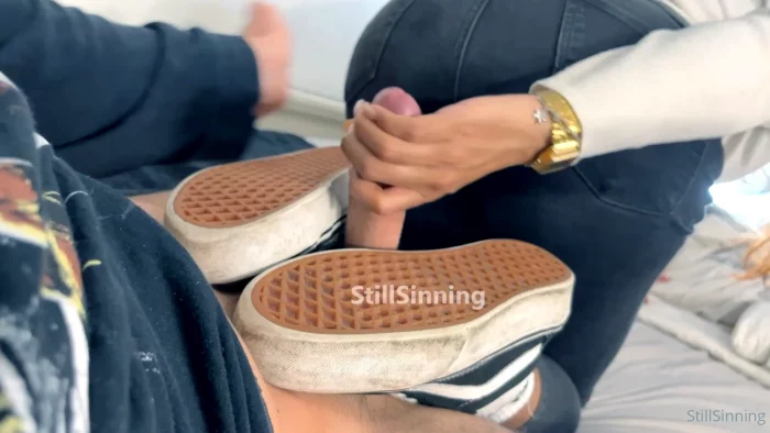 Oops, Got A Big Load On My Dirty Vans - STILLSINNING ISABELA - MP4