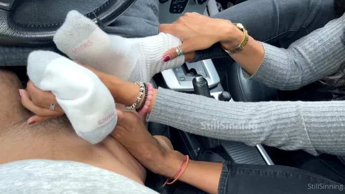 Roadtrip Fun! Socks & Sucking - STILLSINNING ISABELA - MP4