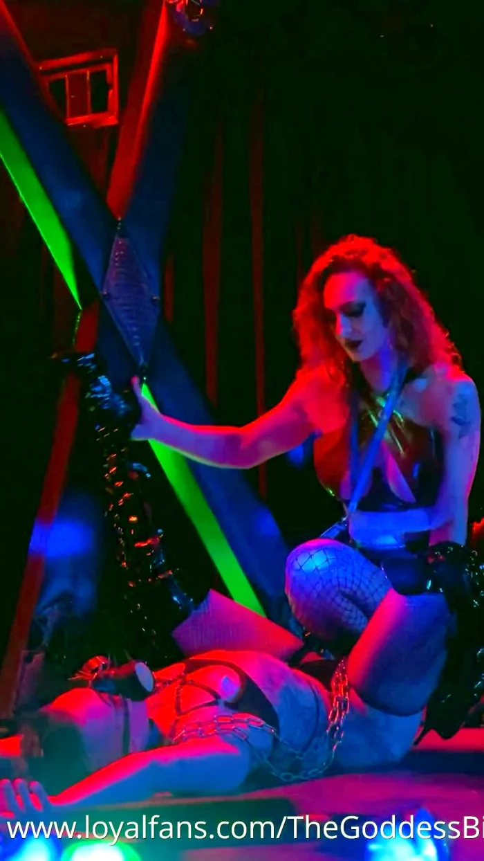 Powerful Performance With My Beautiful Switchy Raven Roulette - THE GODDESS BIA - MP4