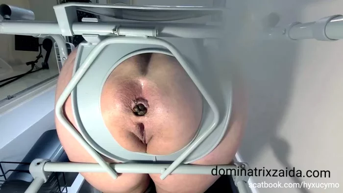 First Shit In 6 Days - DOMINATRIX ZAIDA - MP4