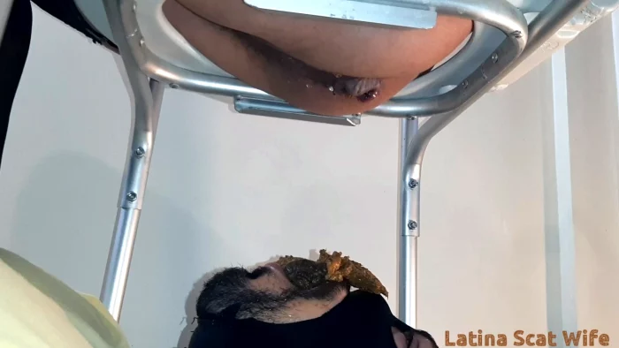 Extremely Shitting In The Mouth - LATINA SCAT WIFE - MP4