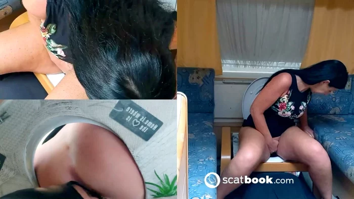 The Toilet Mouth - MISTRESS LUCIANA SCAT - MP4