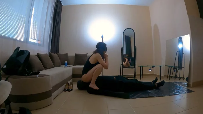 Explosion Diarrhea - MISTRESS ANNA SCAT - MP4