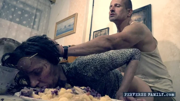 Hungry Bbw - PERVERSE FAMILY - MP4