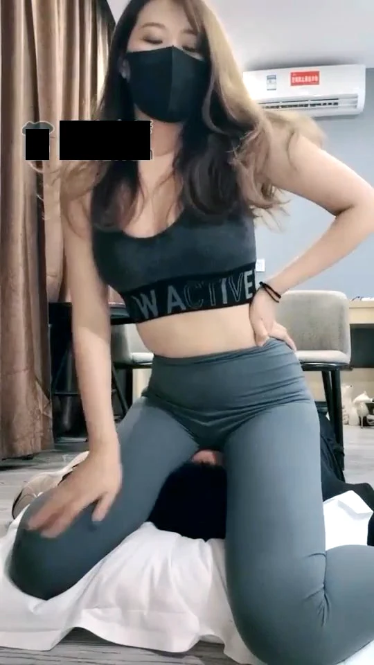 Body Worship Of Goddess Ruoyi After Gym Session - CNQUEENS / CHINESE FEMDOM GODDESS - MP4