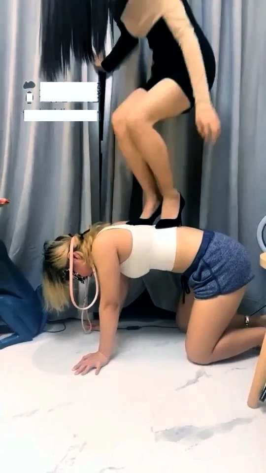 Chinese Lezdom Slave Dog Training Trampling - CNQUEENS / CHINESE FEMDOM GODDESS - MP4