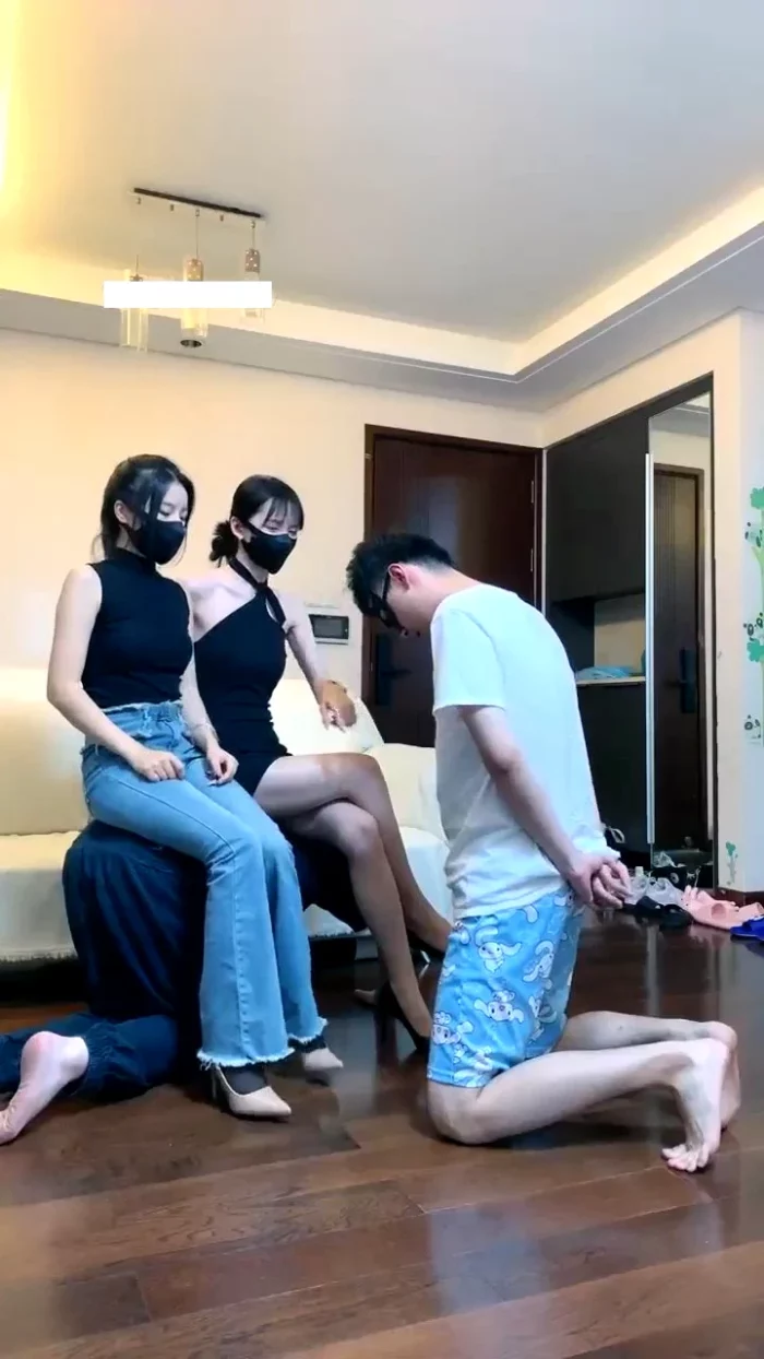 Two Goddesses Toy With Their Two Dogs - Goddess Meixue Baoye - CNQUEENS / CHINESE FEMDOM GODDESS - MP4