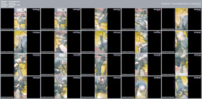 My Personal Slave Cleans My Boots - DEA SAMANTHA - MP4