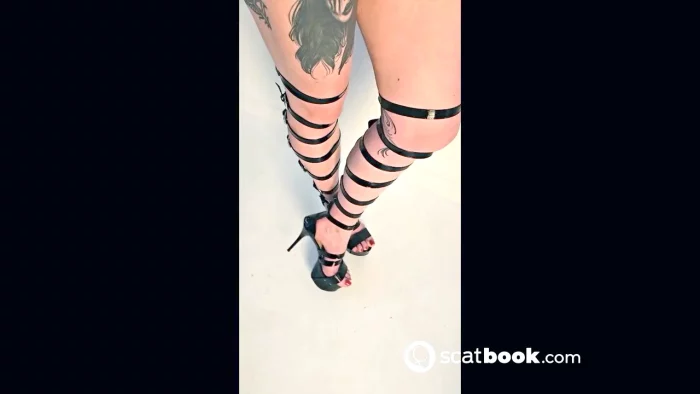 Naked Foot Worship - DOMINA BLAIZE - MP4