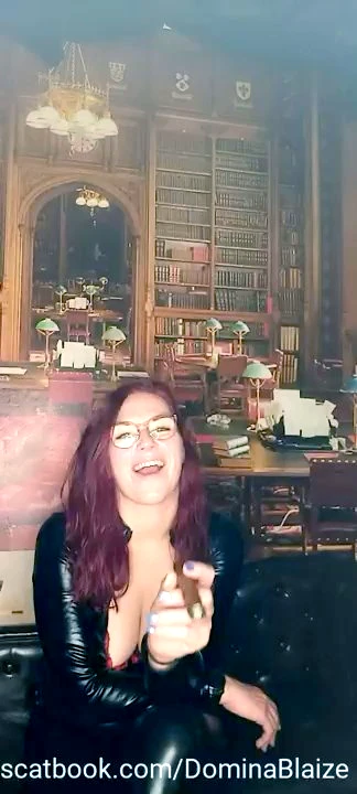 Smoking Cigars - DOMINA BLAIZE - MP4