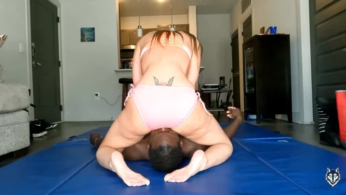 Constance - Facesitting Challenge - EBON WOLF - MP4