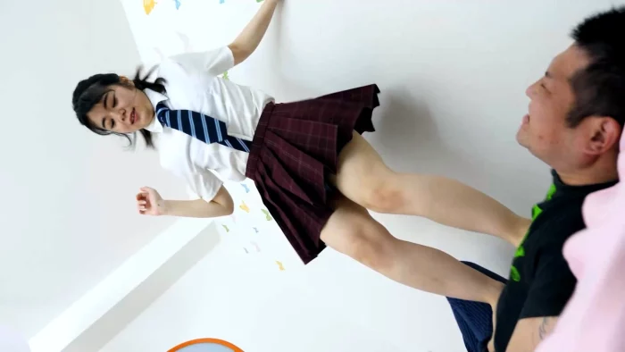 Foot Domination By A Cruel Girl - FACESLAP JAPAN SUPER HARD - MP4