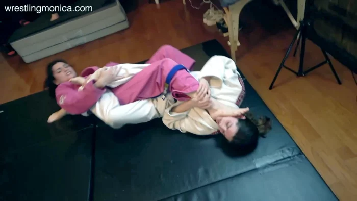 Bella Luxx Vs Princess Petra Gi Feet - GI FEET VIXENS - MP4