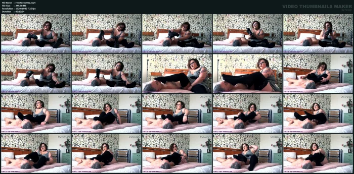 Femdom Bbw Makes Him To Smell Her Feet In Socks And Gives Him A Handjob - FEMALE FEET DOMINATION / KINK ITALIA BDSM - MP4