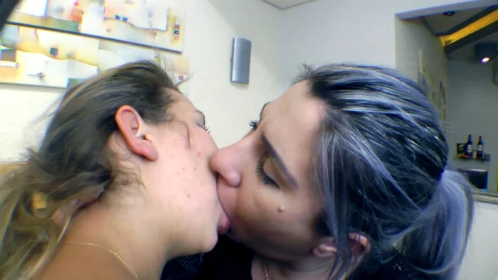 Hot Kisses By Valkiria Storm And Paulinha Alvez - FETISHKING / MFVIDEOBRAZIL - MP4