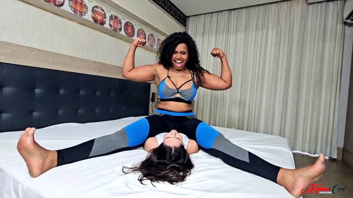 Big Vs Small Girl Fight Of Strength - KARINA CRUEL FETISH VIDEOS - MP4