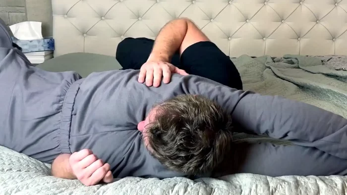 Aggressive Bedroom Fight Facesitting Wrestling Headscissors - MEAN ASIAN WIFE - MP4