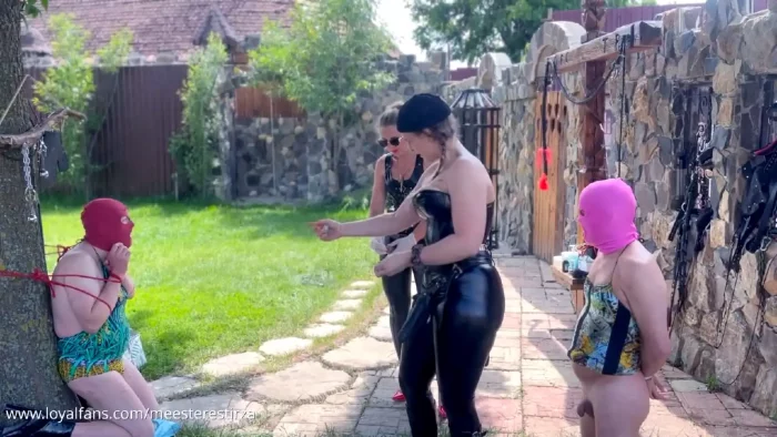 Lunch Wile This Slutboys Sucking Dildo And Rolling In Netles - MEESTERES TIRZA / KIKI KOETSENRUIJTER / MISTRESS TIRZA - MP4