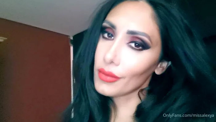 Mind Fucking You With My Eyes, Lips, Stare & Get Weak - MISS ALEXYA - MP4