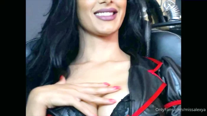 Your Place I's Always At My Feet - MISS ALEXYA - MP4