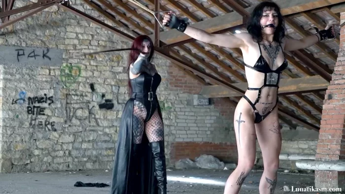 Abandoned Place Bullwhip - MISTRESS LUNATIKA / LUNATIKASM - MP4