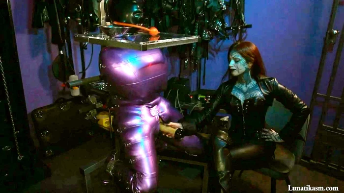 Milked Electric Buttplug - MISTRESS LUNATIKA / LUNATIKASM - MP4