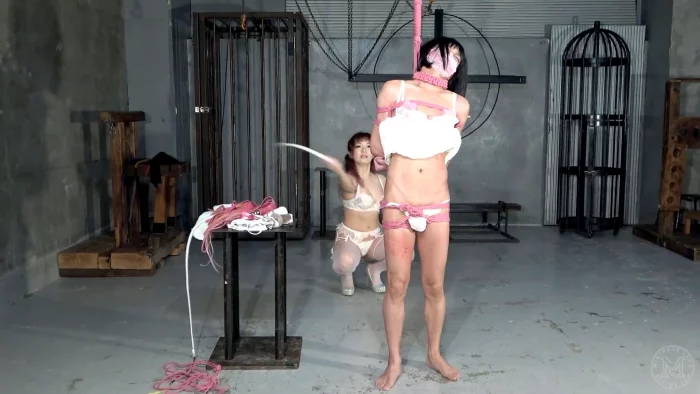 The Mistress Plays With The Crossdresser As If He Were A Human Toy - MISTRESS LAND / 337799 - MP4