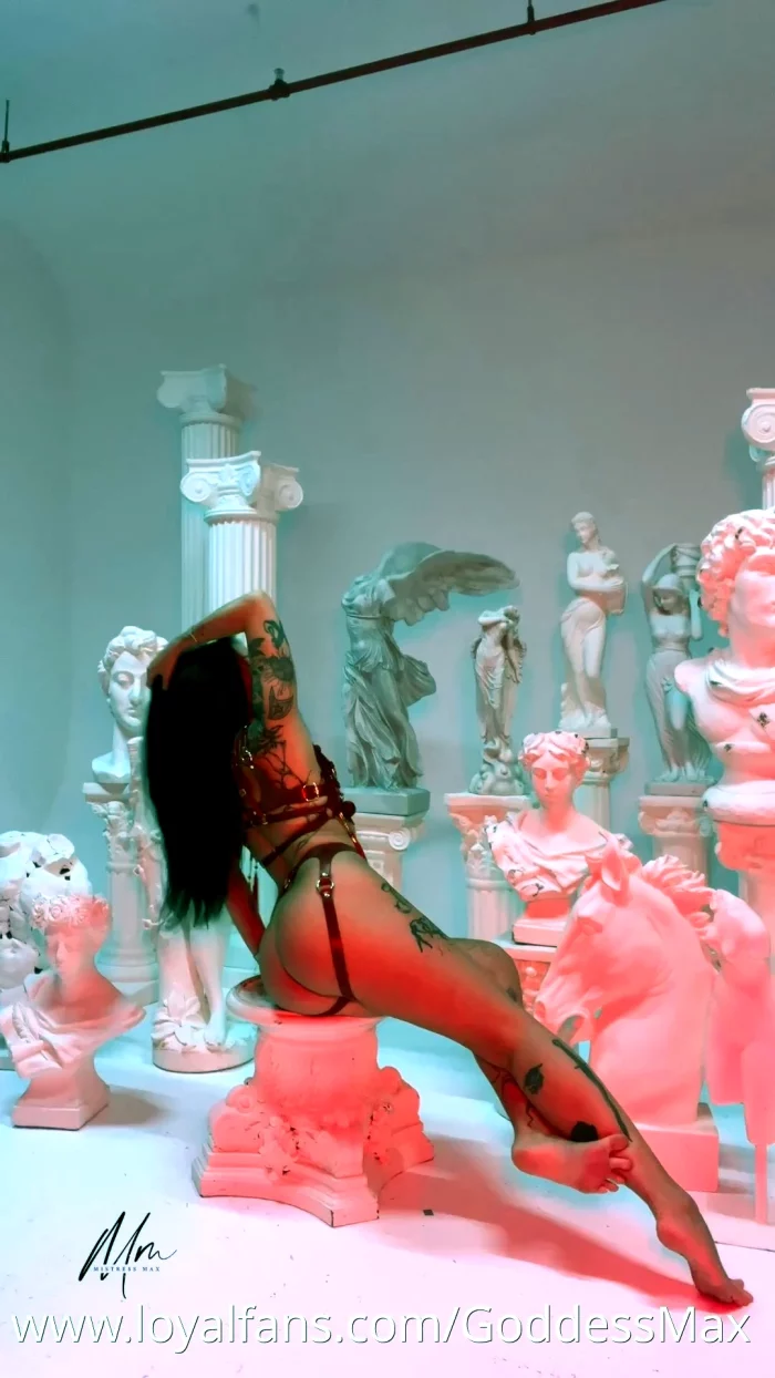 Just A Little Something To Simp Over - MISTRESS MAX - MP4