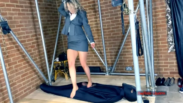 Miss Courtney - Ball Flattening Frustration - SADISTIC QUEENS / SQUISHYSAX - MP4