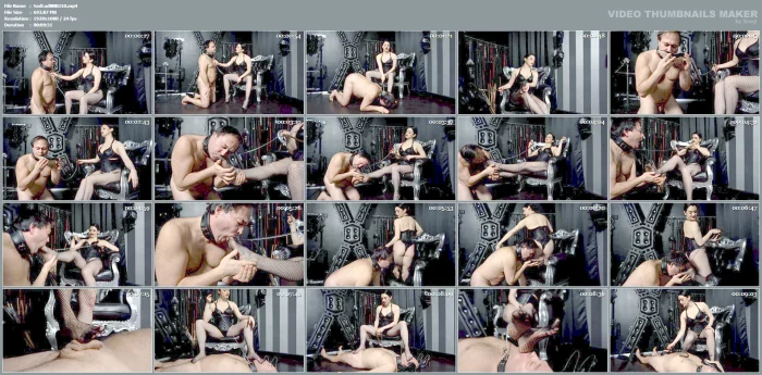 Mistress Bella Lugosi - Smell My Shoes - SADO-LADIES - MP4