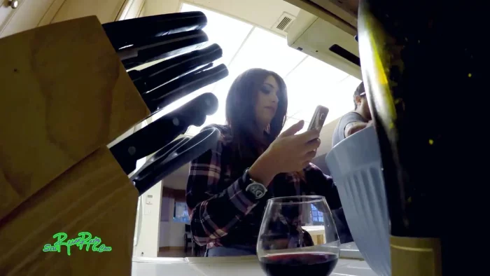 A Sweet & Spicy Snack Slave For Ravenrae - SEXIRAVENRAE / RAVEN RAE - MP4