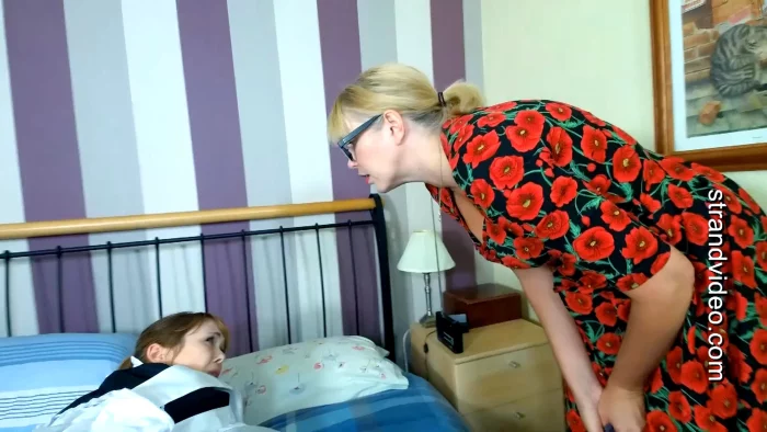 The Truth I's Out - SPANKINGSARAH / STRAND VIDEO - MP4