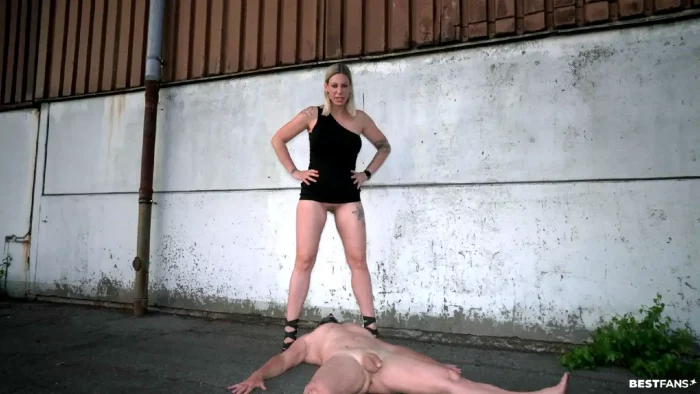 He Completely Succumbs To Me And Fulfills My Commands With Insatiable Desire - AURORA NIA NOXX / YOURMISTRESSAURORA - MP4