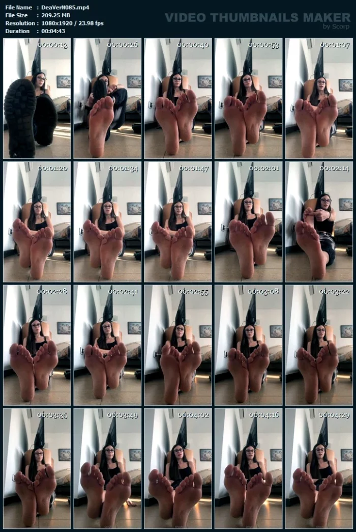 Your Sad Life Forced To Smell My Smelly Feet With No Way Out! - DEA VERONICA / MISS GC - MP4